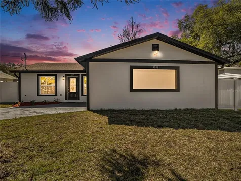 3209 E Hanna Avenue Tampa FL 33610