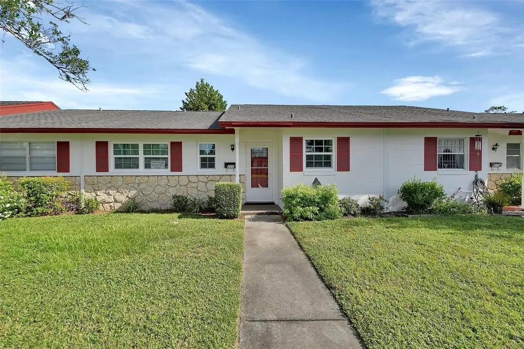 217 N Hill Avenue Deland FL 32724