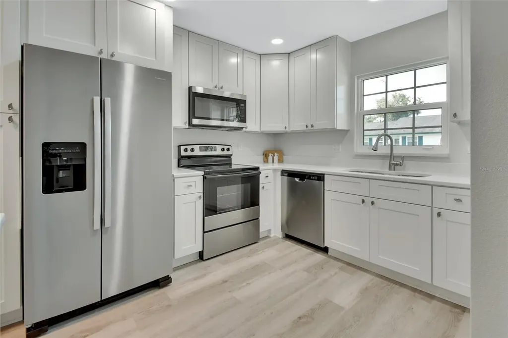 217 N Hill Avenue Deland FL 32724