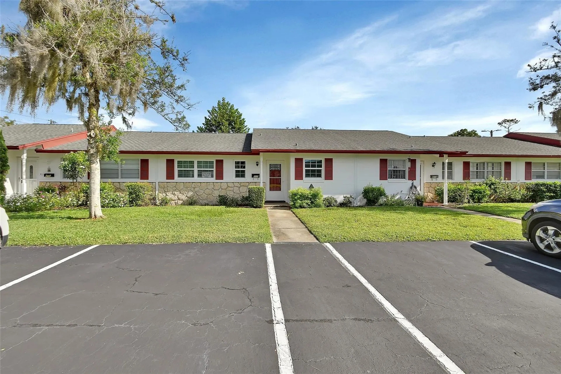 217 N Hill Avenue Deland FL 32724