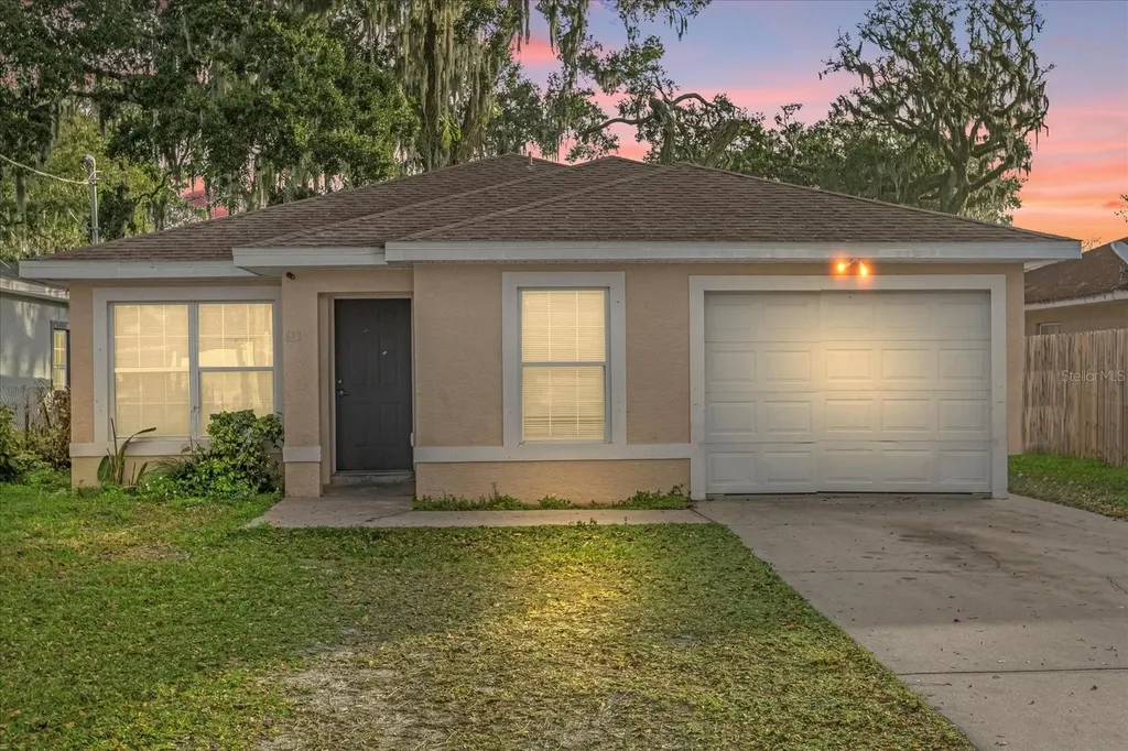 613 Holmes Avenue Daytona Beach FL 32114