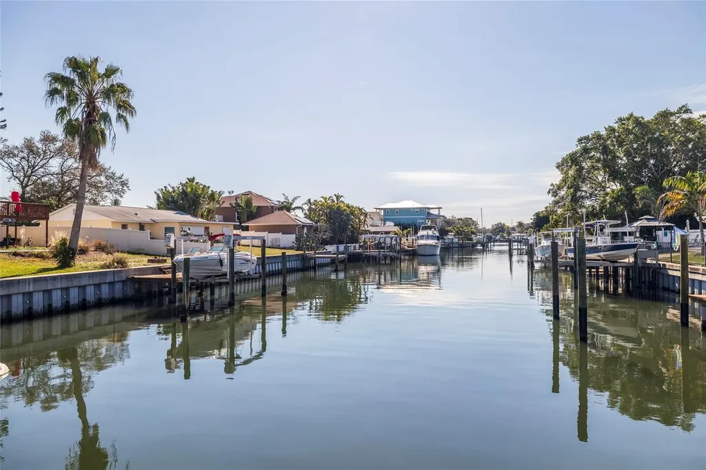 3464 Manatee Drive SE St Petersburg FL 33705