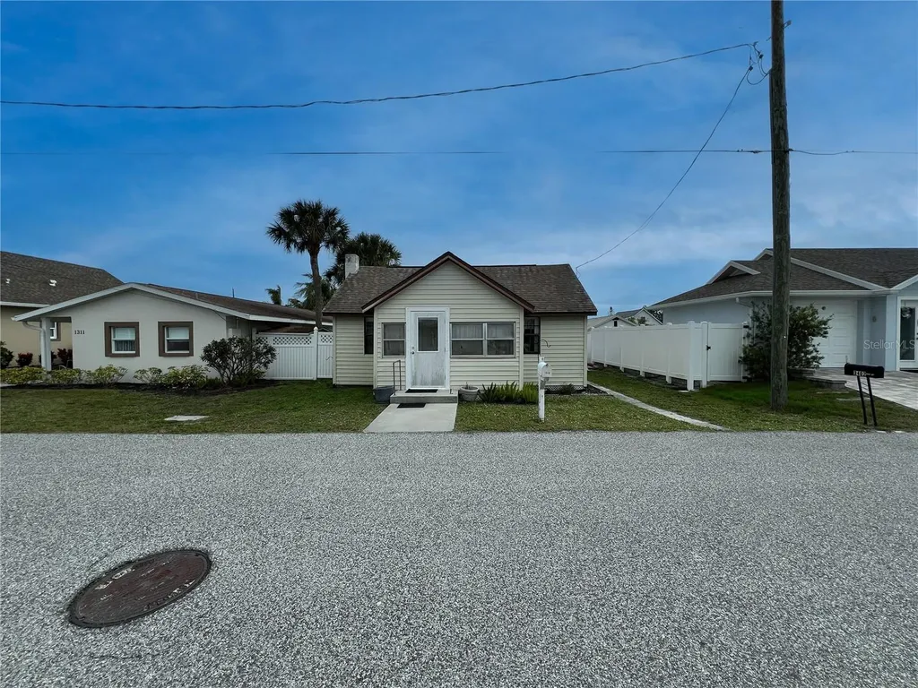 1319 Graber Avenue Sarasota FL 34239