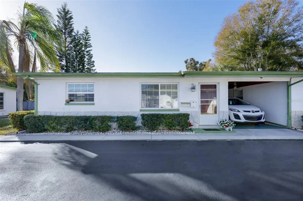 6165 58th Street N St Petersburg FL 33709