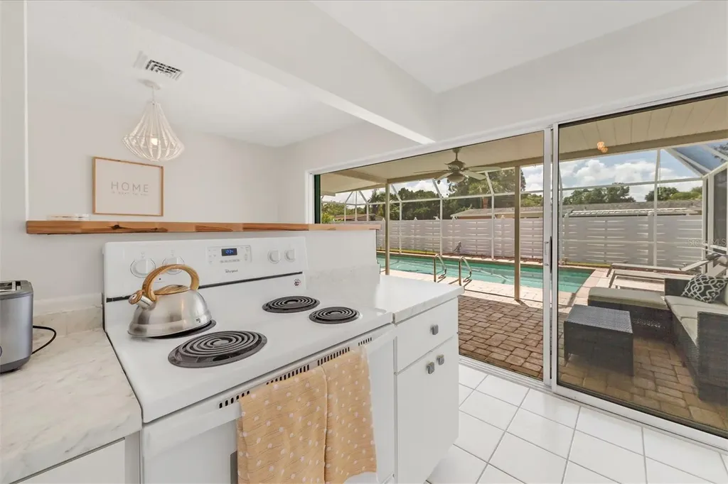 3126 Bougainvillea Street Sarasota FL 34239