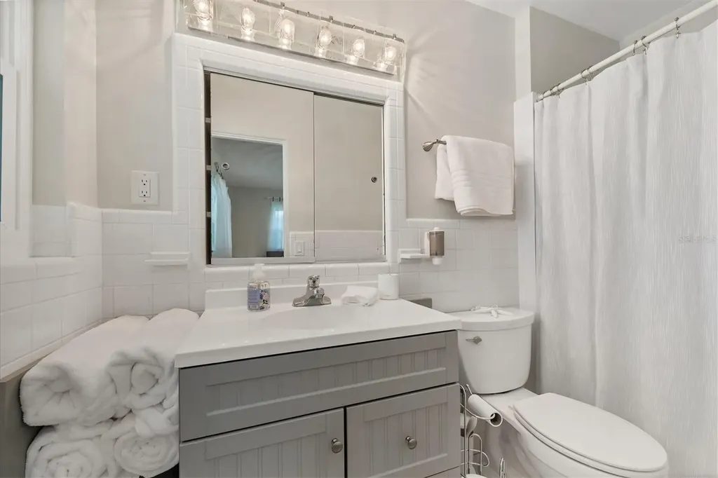 3126 Bougainvillea Street Sarasota FL 34239