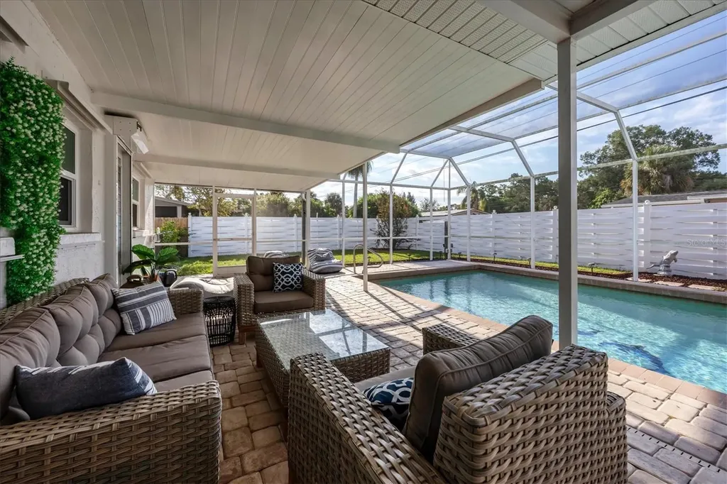 3126 Bougainvillea Street Sarasota FL 34239