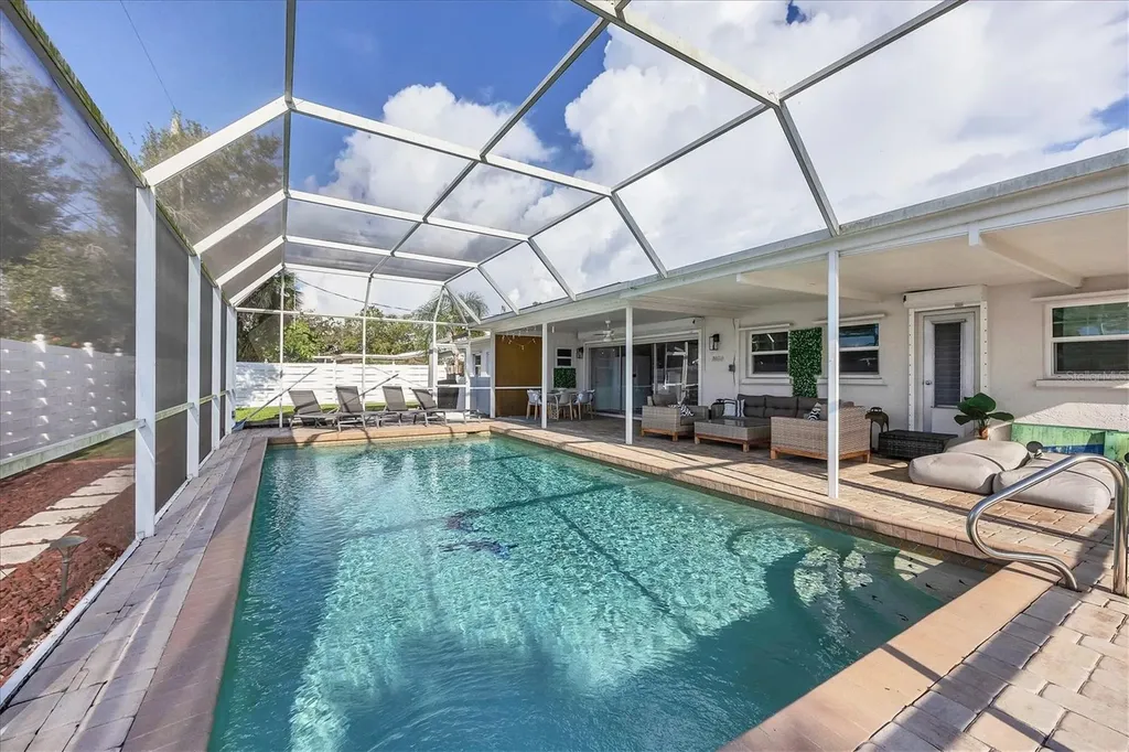 3126 Bougainvillea Street Sarasota FL 34239