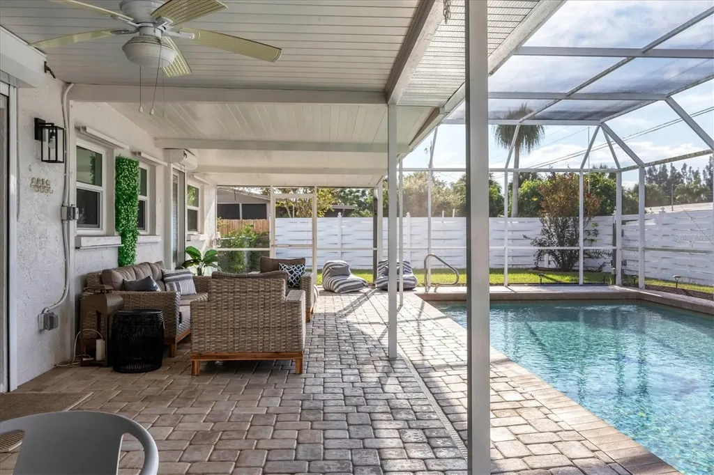 3126 Bougainvillea Street Sarasota FL 34239