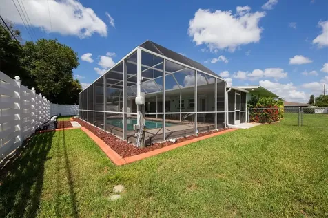 3126 Bougainvillea Street Sarasota FL 34239