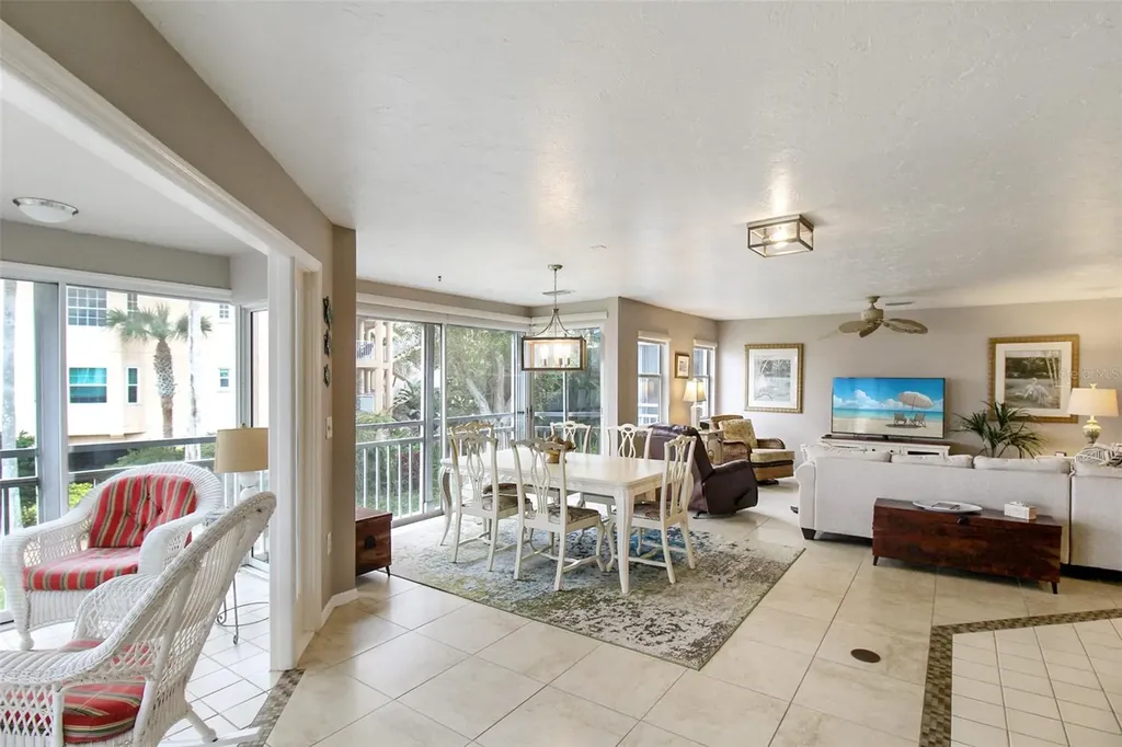 1366 Siesta Bayside Drive Sarasota FL 34242