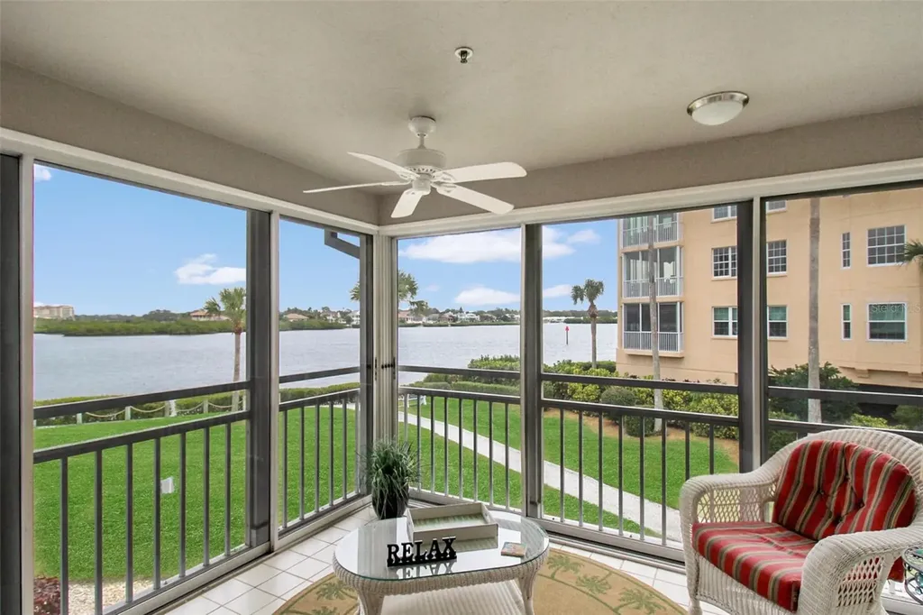 1366 Siesta Bayside Drive Sarasota FL 34242