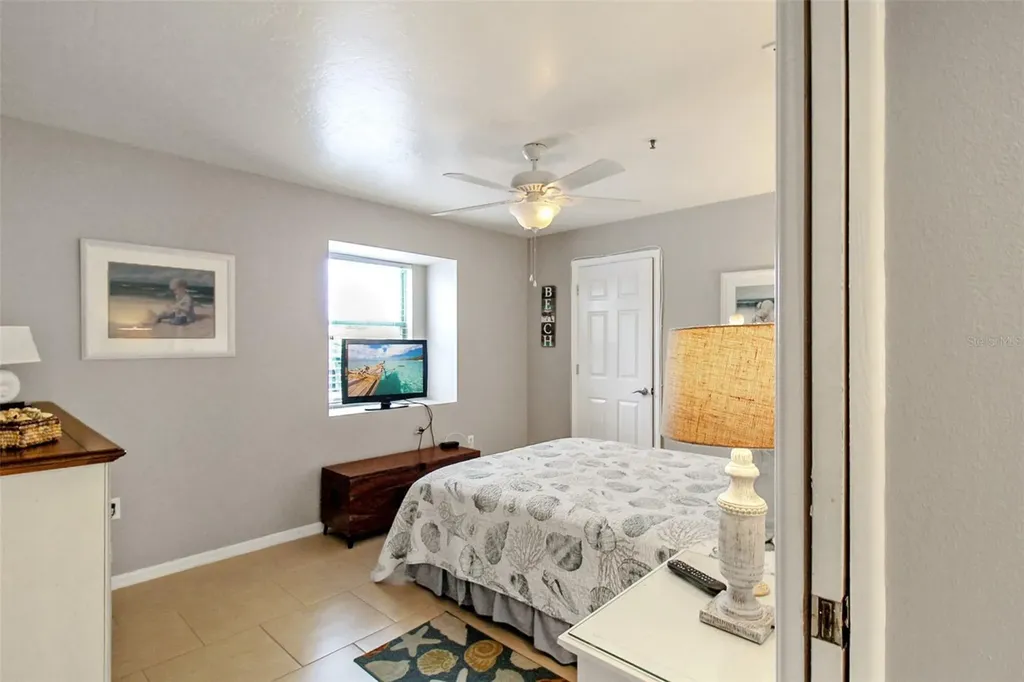 1366 Siesta Bayside Drive Sarasota FL 34242