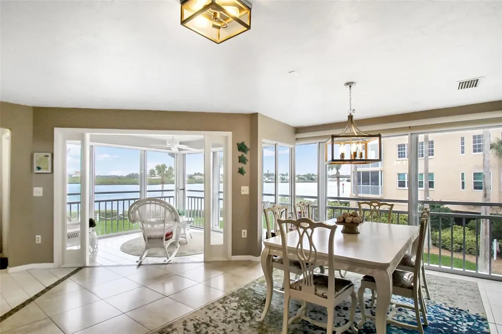 1366 Siesta Bayside Drive Sarasota FL 34242