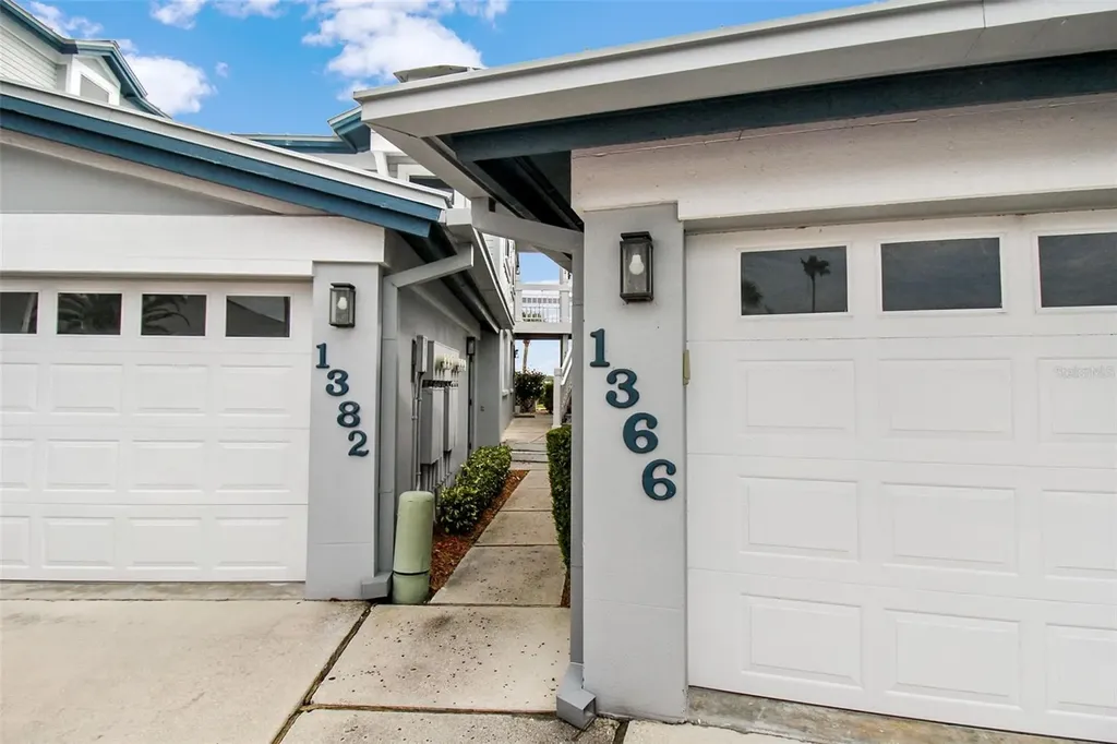 1366 Siesta Bayside Drive Sarasota FL 34242