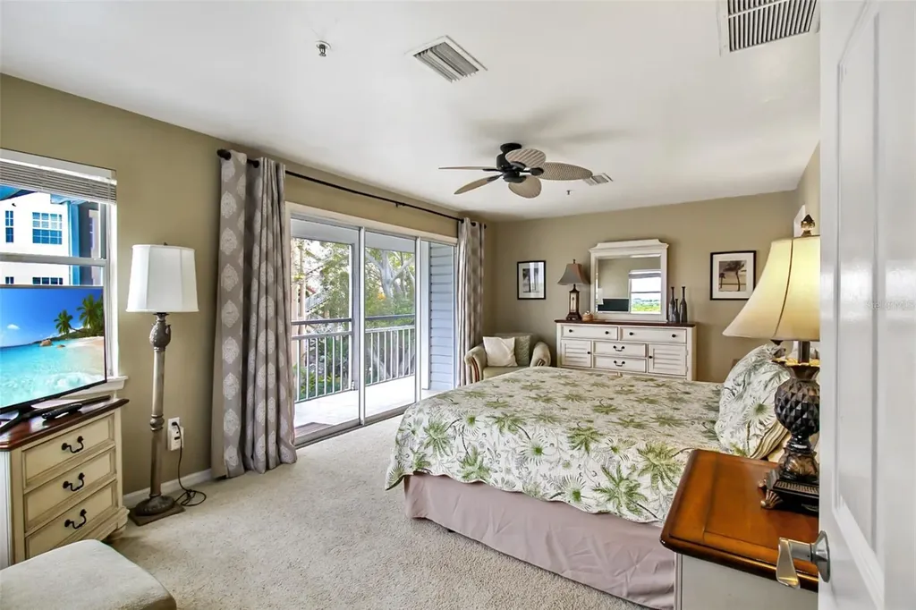 1366 Siesta Bayside Drive Sarasota FL 34242