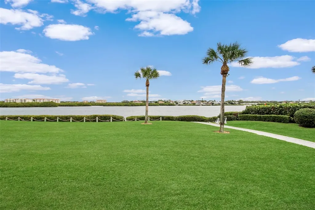 1366 Siesta Bayside Drive Sarasota FL 34242