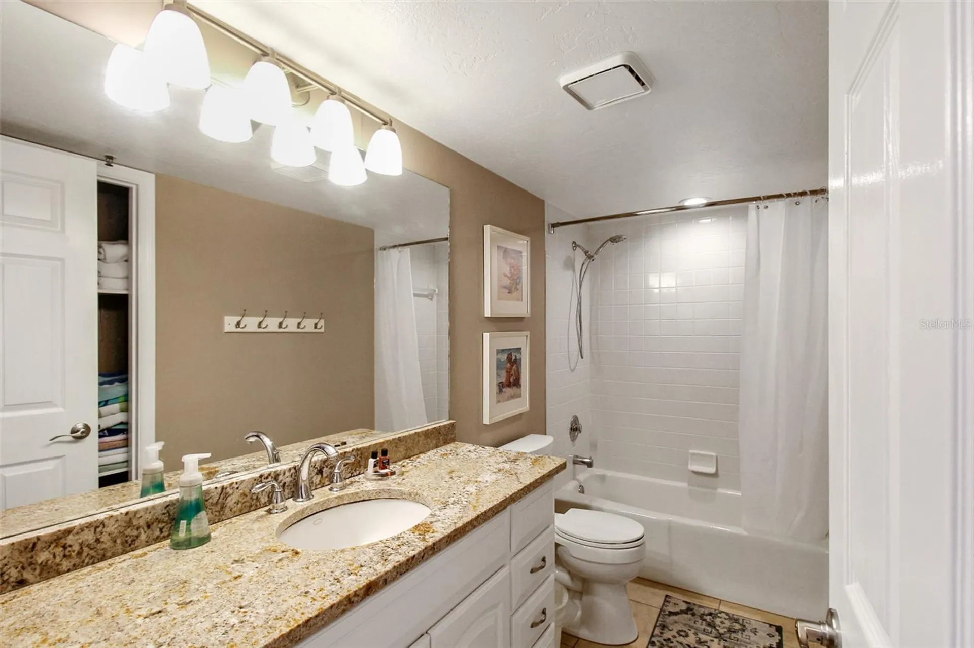 1366 Siesta Bayside Drive Sarasota FL 34242
