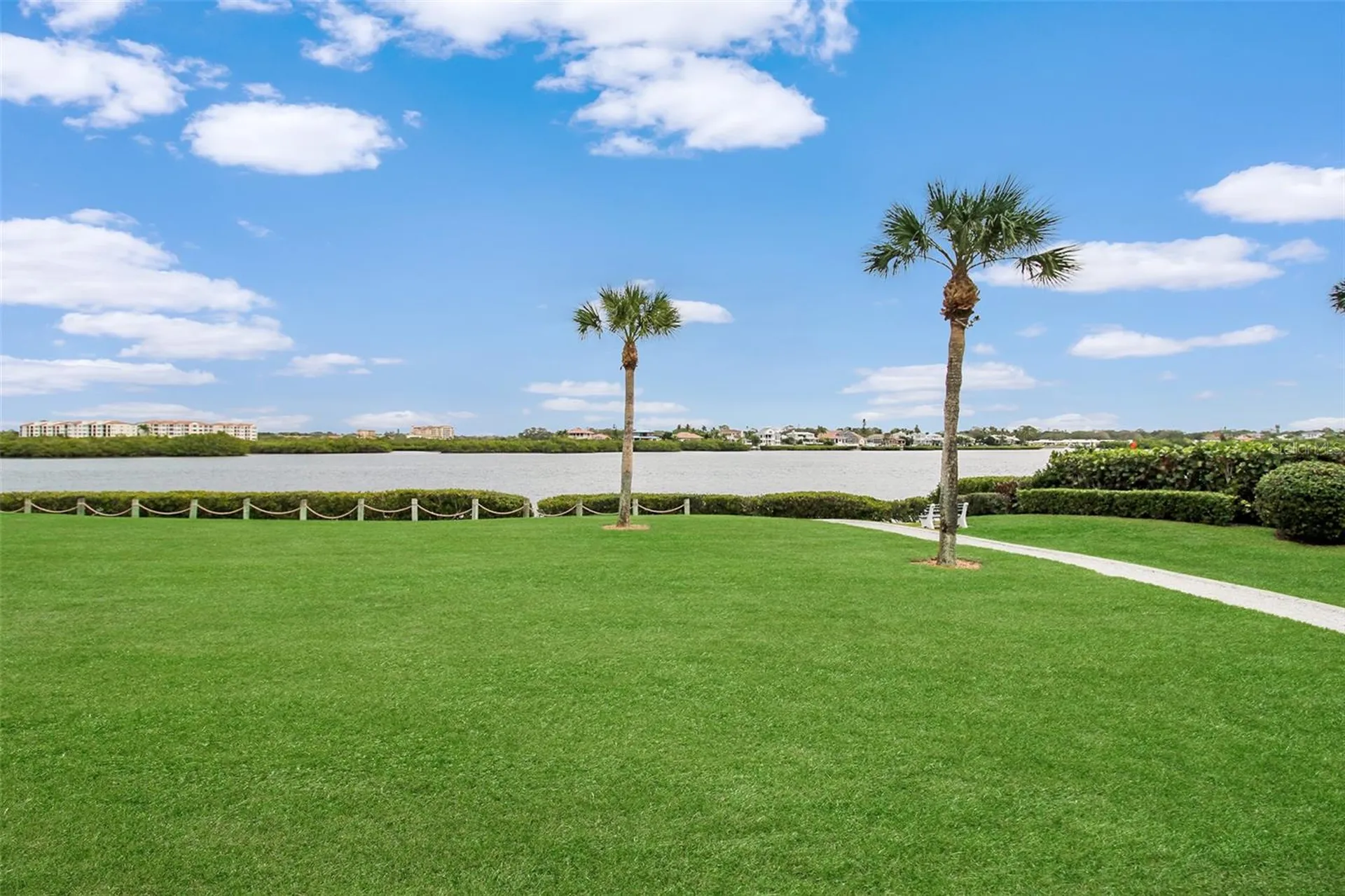 1366 Siesta Bayside Drive Sarasota FL 34242