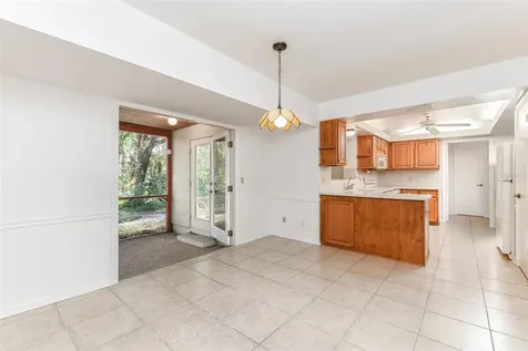 136 Roann Drive Oviedo FL 32765
