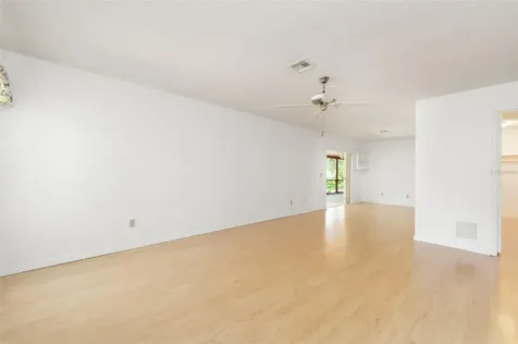 136 Roann Drive Oviedo FL 32765