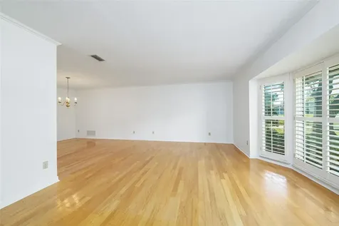 136 Roann Drive Oviedo FL 32765
