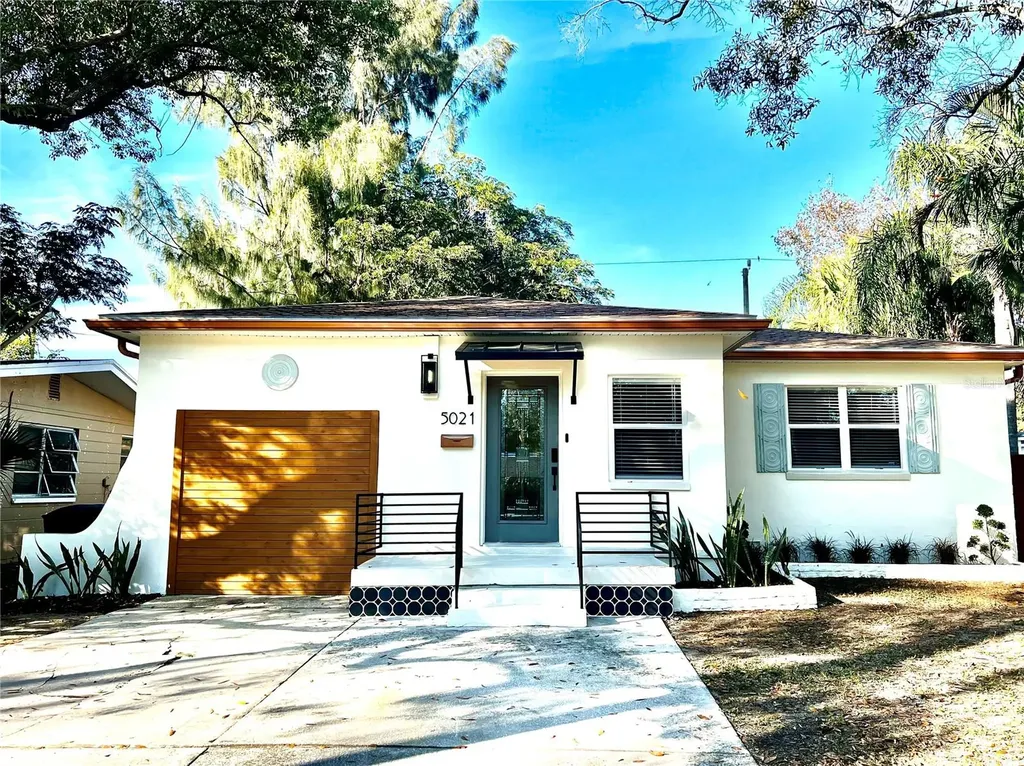 5021 16th Avenue N St Petersburg FL 33710