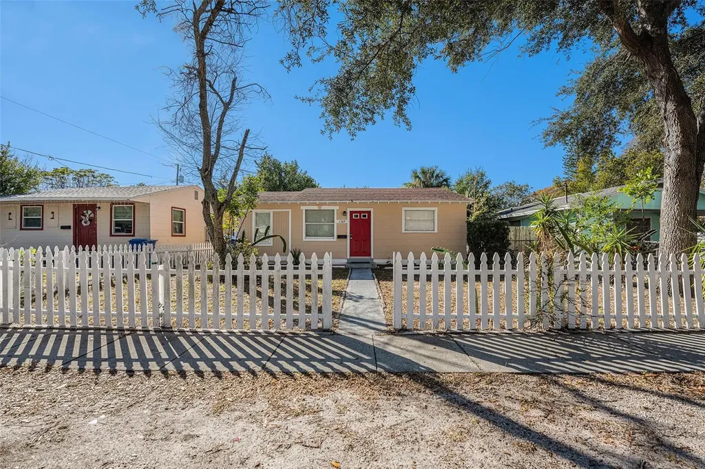 1309 45th Street S St Petersburg FL 33711