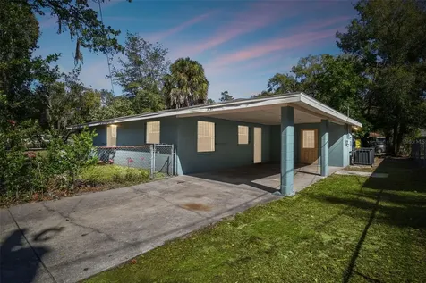 8311 N Hillsborough Lane Tampa FL 33604