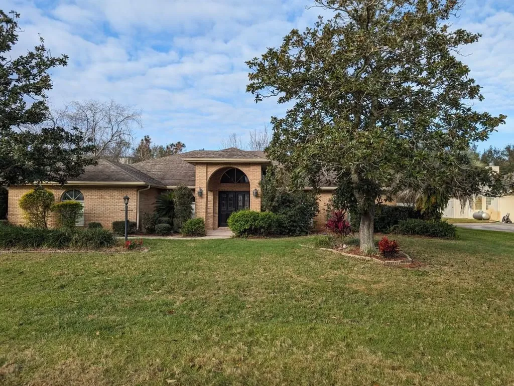 72 Spring Lake Drive Debary FL 32713