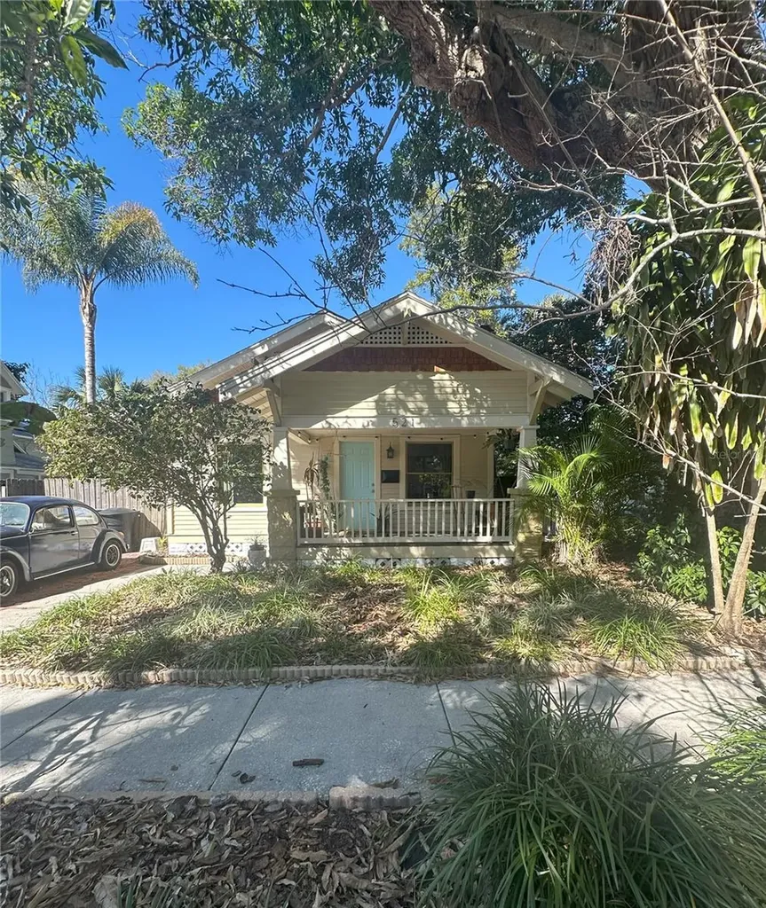 521 Kirkwood Terrace N St Petersburg FL 33701