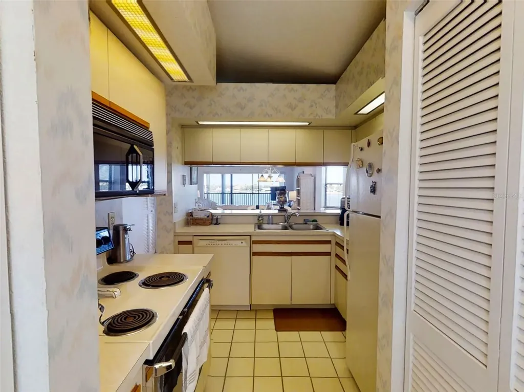 448 Bouchelle Drive New Smyrna Beach FL 32169