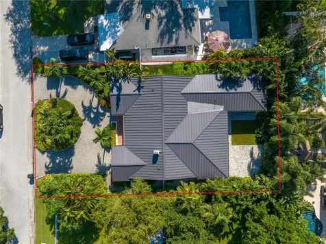 289 Catalan Boulevard NE St Petersburg FL 33704