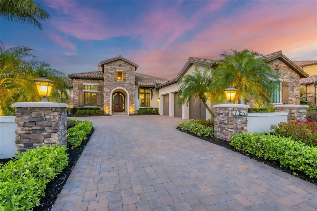 8355 Catamaran Circle Lakewood Ranch FL 34202
