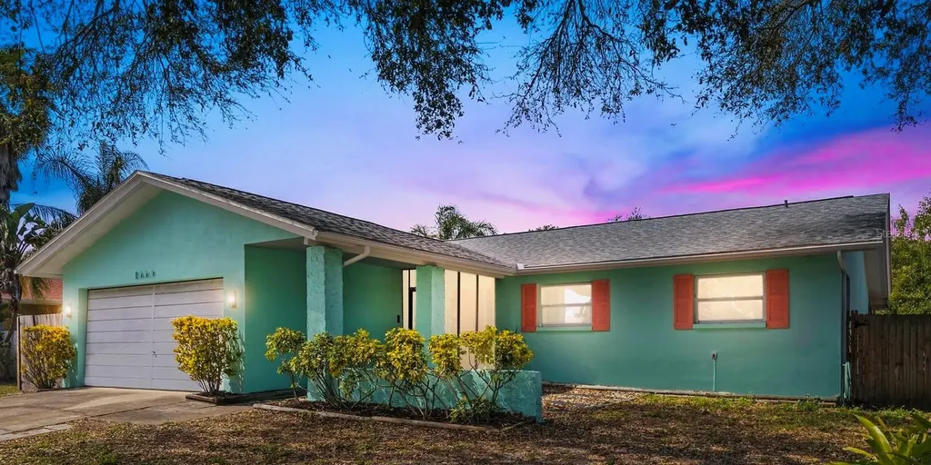 1330 Amberlea Drive E Dunedin FL 34698