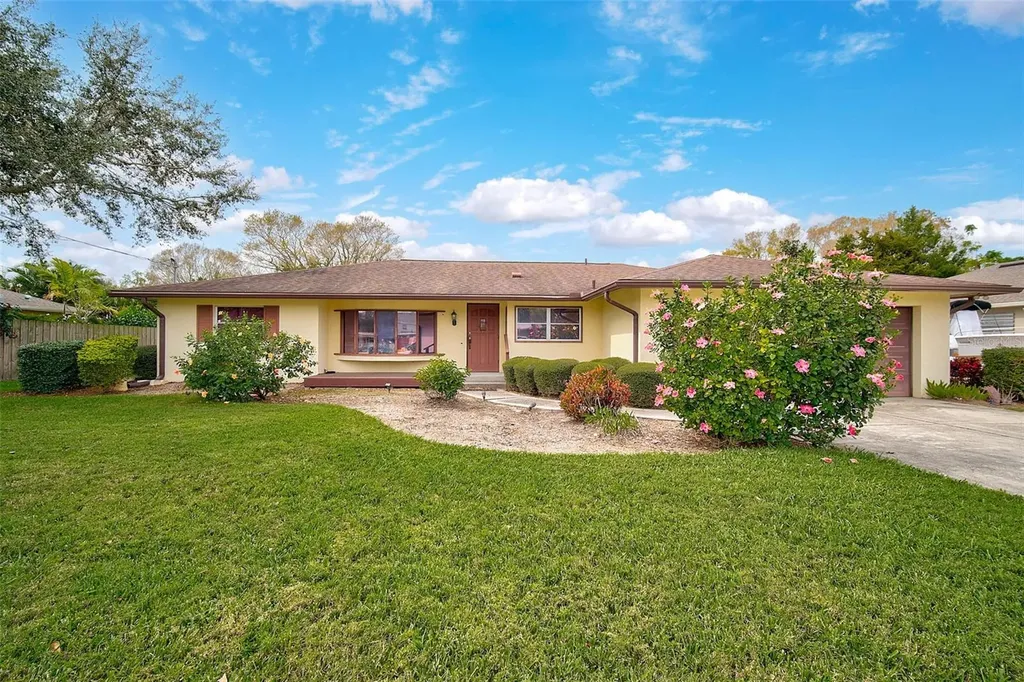 34 Christie Avenue Sarasota FL 34232