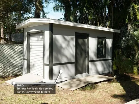 6215 58th Avenue N St Petersburg FL 33709