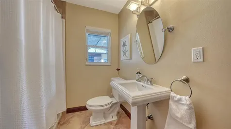 5875 Wildwood Avenue Sarasota FL 34231