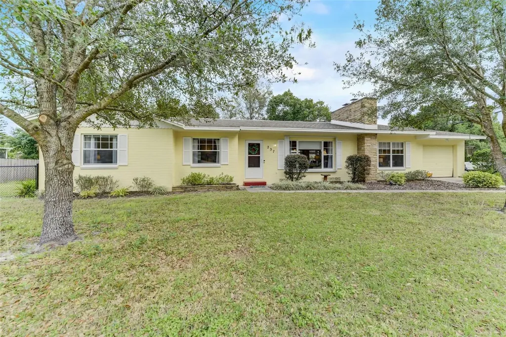 237 S Woodward Avenue Deland FL 32720