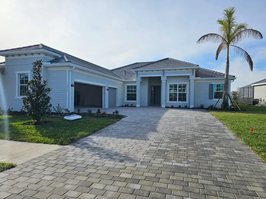 12557 Galapagos Court Venice FL 34293