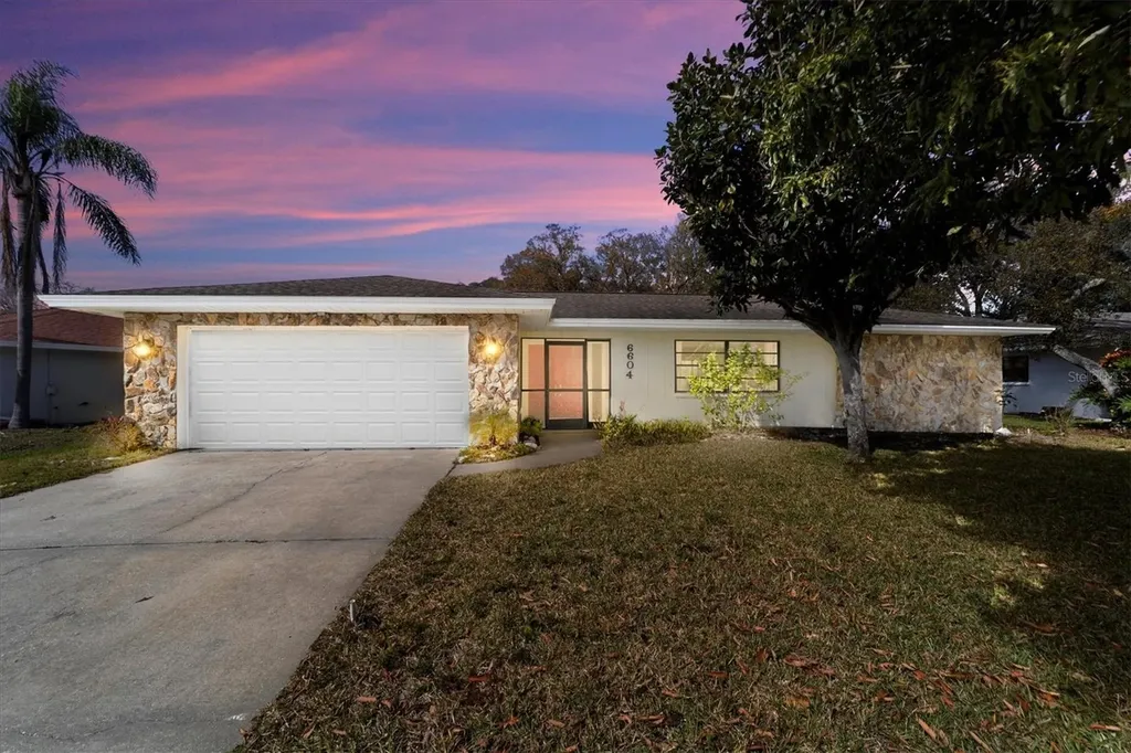 6604 23rd Avenue W Bradenton FL 34209
