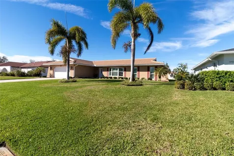 1206 68th Street W Bradenton FL 34209