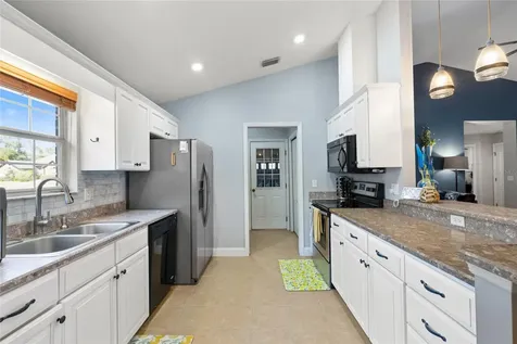 25183 SW 19th Avenue Newberry FL 32669