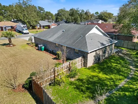 25183 SW 19th Avenue Newberry FL 32669