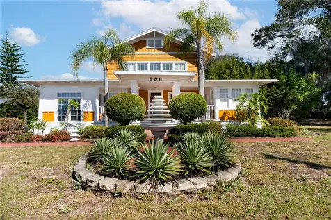 696 W Ocala Street Umatilla FL 32784