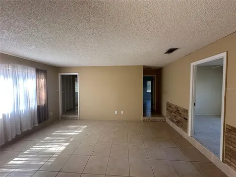 5283 Hoperita Street Orlando FL 32812