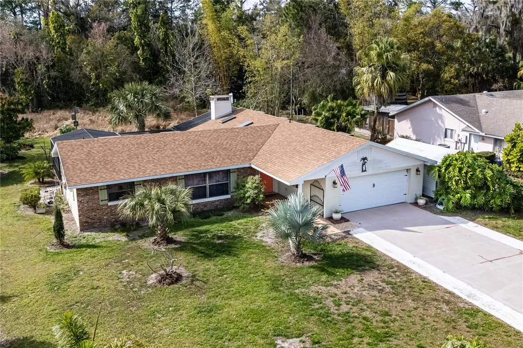 28901 Tammi Drive Tavares FL 32778