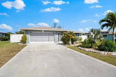 900 Gillespie Street Englewood FL 34223