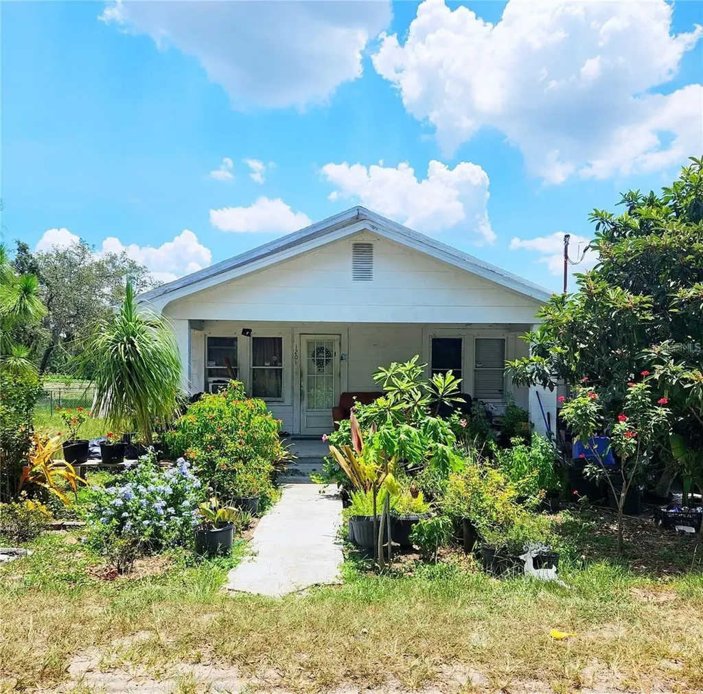1201 N 26th Street Haines City FL 33844