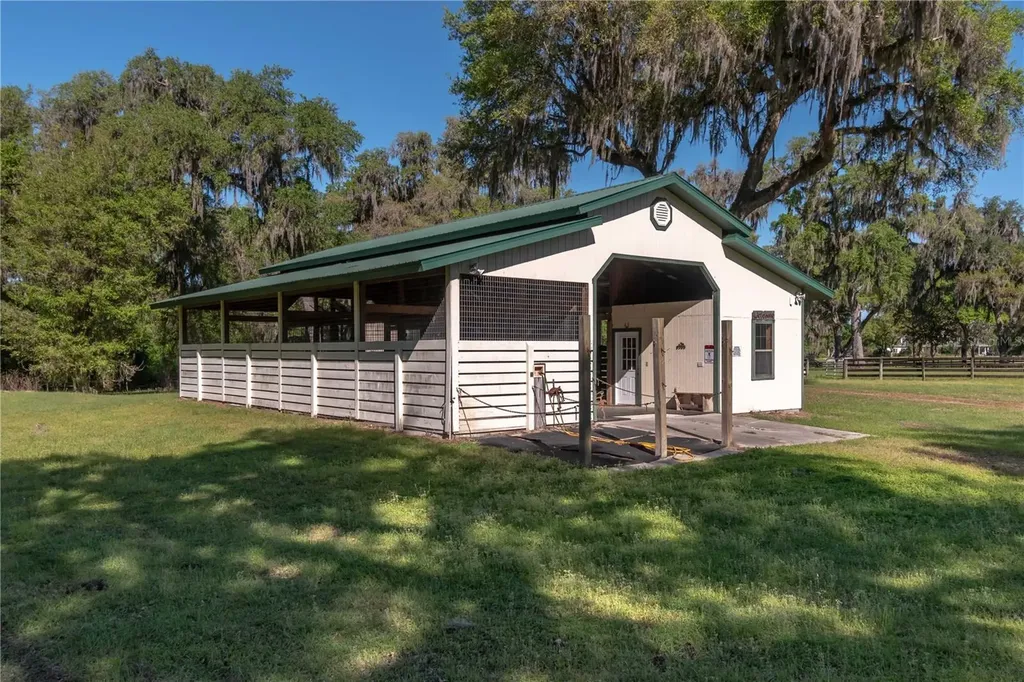 12275 W Highway 318 Reddick FL 32686